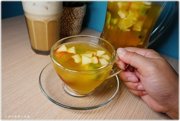 咖司果Kasgo：台中北屯』Kasgo咖司果║崇德路複合式美食，獨創火山麻辣龍蝦、牛排義大利麵，小資族的最愛~