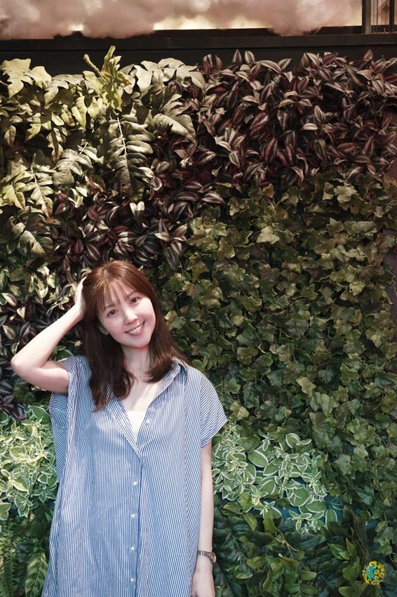 大直美食》棧 F.M.L Cafe 花樣拿鐵 - 夢幻浪漫的花草森林 視覺系設計的 FML Cafe - 時空幻境 凌雲江海清