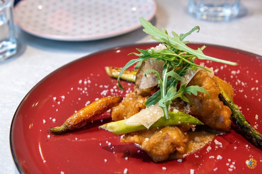 大直美食》棧 F.M.L Cafe 花樣拿鐵 - 夢幻浪漫的花草森林 視覺系設計的 FML Cafe - 時空幻境 凌雲江海清