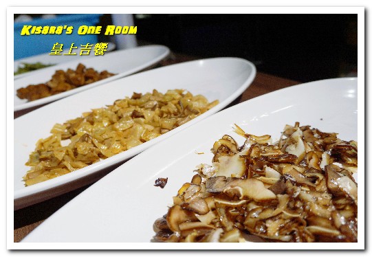 皇上吉饗極品唐風燒肉:忠孝敦化居酒屋吃到飽.現場DJ+燈光秀,唐風燒烤與日台甜品的饗宴──皇上吉饗