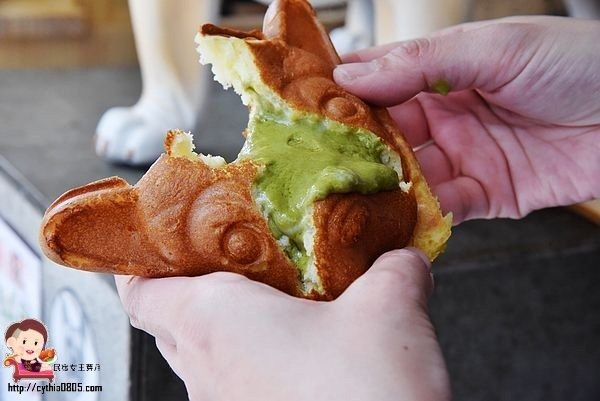 桃園中壢美食-犬首燒-台南超夯甜點來中壢，想吃一定要早點來排隊，IG熱門拍照甜點 @民宿女王芽月-美食.旅遊.全台趴趴走