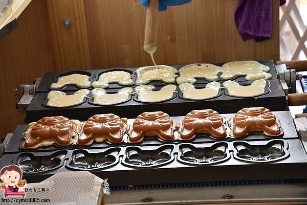 桃園中壢美食-犬首燒-台南超夯甜點來中壢，想吃一定要早點來排隊，IG熱門拍照甜點 @民宿女王芽月-美食.旅遊.全台趴趴走