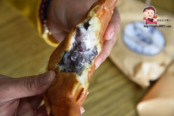 桃園中壢美食-犬首燒-台南超夯甜點來中壢，想吃一定要早點來排隊，IG熱門拍照甜點 @民宿女王芽月-美食.旅遊.全台趴趴走