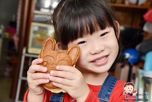 桃園中壢美食-犬首燒-台南超夯甜點來中壢，想吃一定要早點來排隊，IG熱門拍照甜點 @民宿女王芽月-美食.旅遊.全台趴趴走