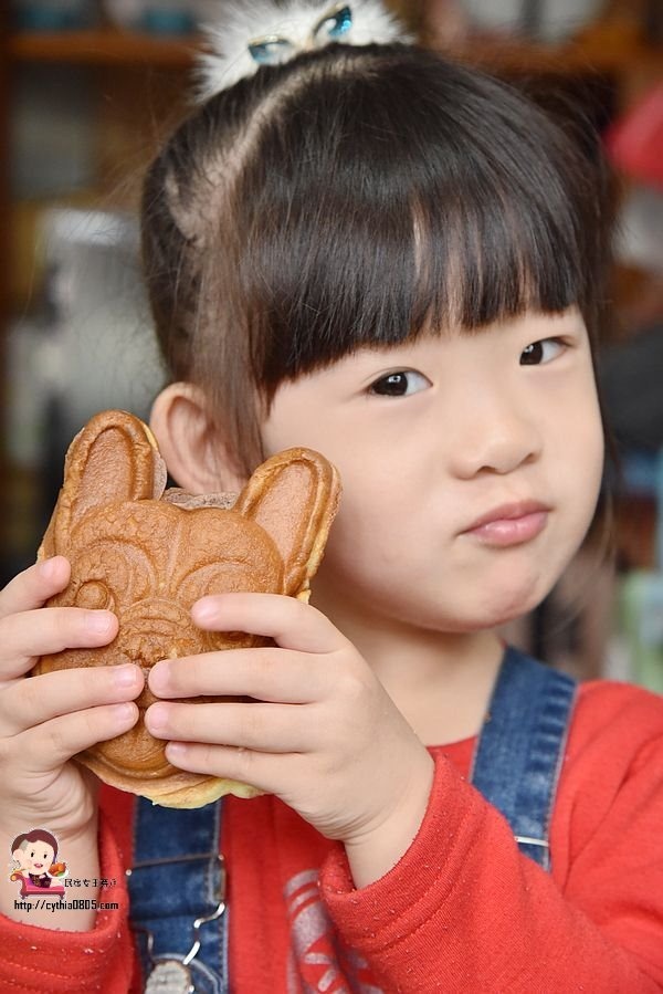 桃園中壢美食-犬首燒-台南超夯甜點來中壢，想吃一定要早點來排隊，IG熱門拍照甜點 @民宿女王芽月-美食.旅遊.全台趴趴走