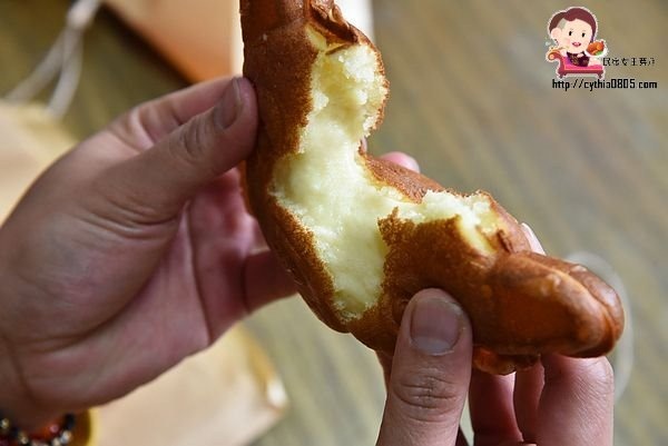 桃園中壢美食-犬首燒-台南超夯甜點來中壢，想吃一定要早點來排隊，IG熱門拍照甜點 @民宿女王芽月-美食.旅遊.全台趴趴走