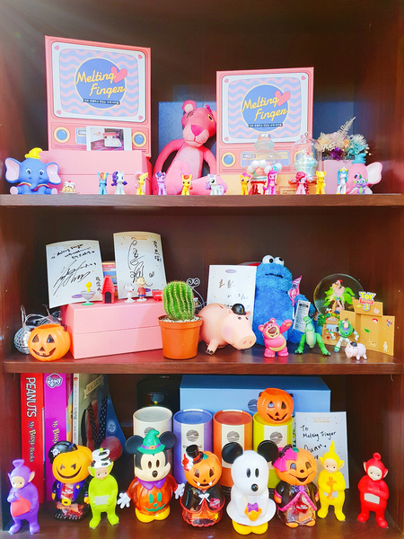 Meltingfinger舔舔手:♪科技大樓。Meltingfinger舔舔手甜點店♬ 玉米濃湯馬卡龍、柴犬馬卡龍