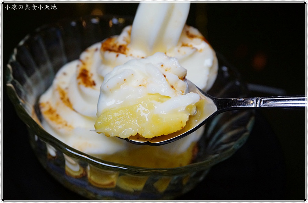 台中火鍋推薦』哈波火鍋 濕式熟成冷藏肉專門║水草燈工業風，另類棉花糖壽喜鍋、握壽司入火鍋？生猛海鮮活跳跳上桌！ - 小凉的美食小天地