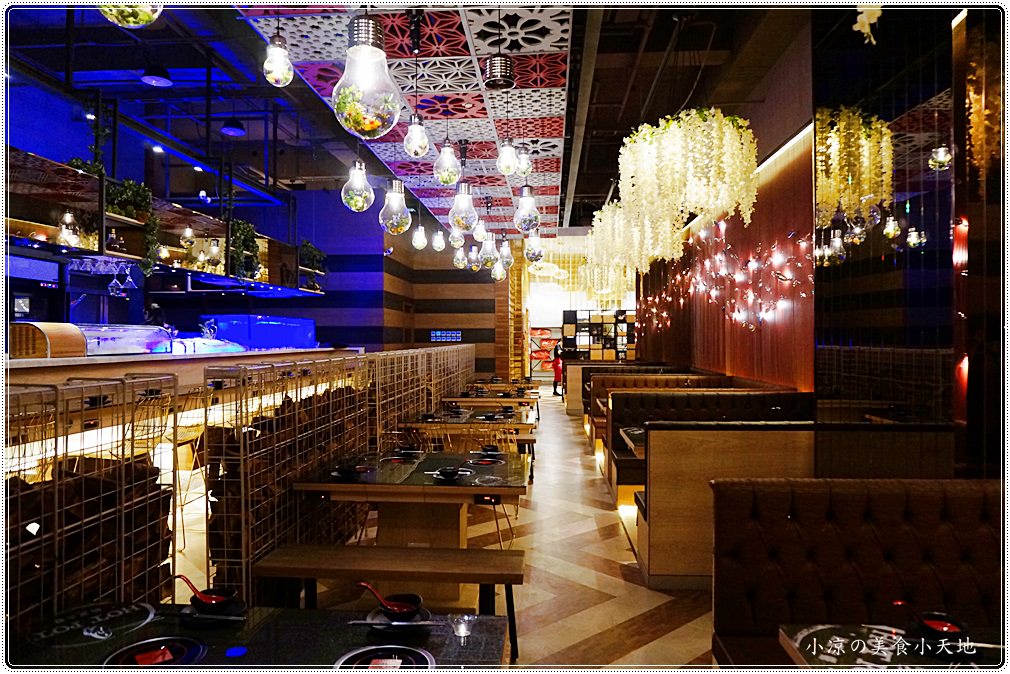 台中火鍋推薦』哈波火鍋 濕式熟成冷藏肉專門║水草燈工業風，另類棉花糖壽喜鍋、握壽司入火鍋？生猛海鮮活跳跳上桌！ - 小凉的美食小天地