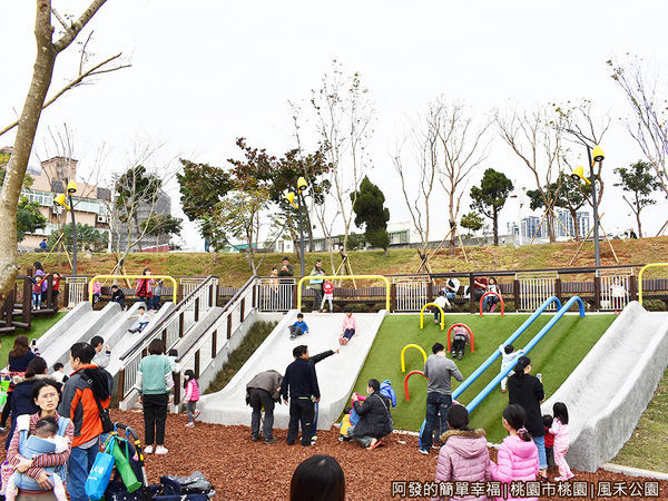 鳳禾公園05-磨石子溜滑梯.JPG