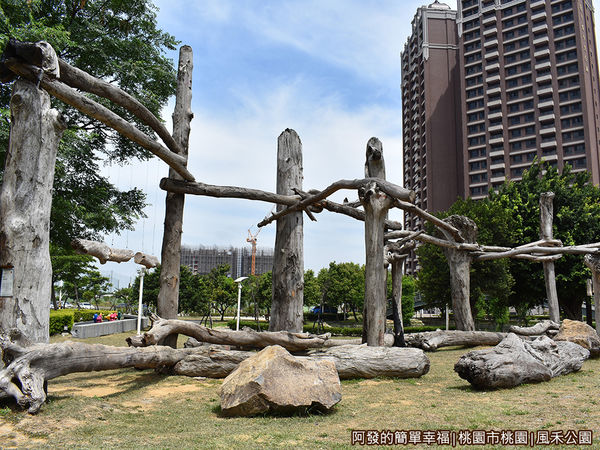 風禾公園06-時空之門.JPG