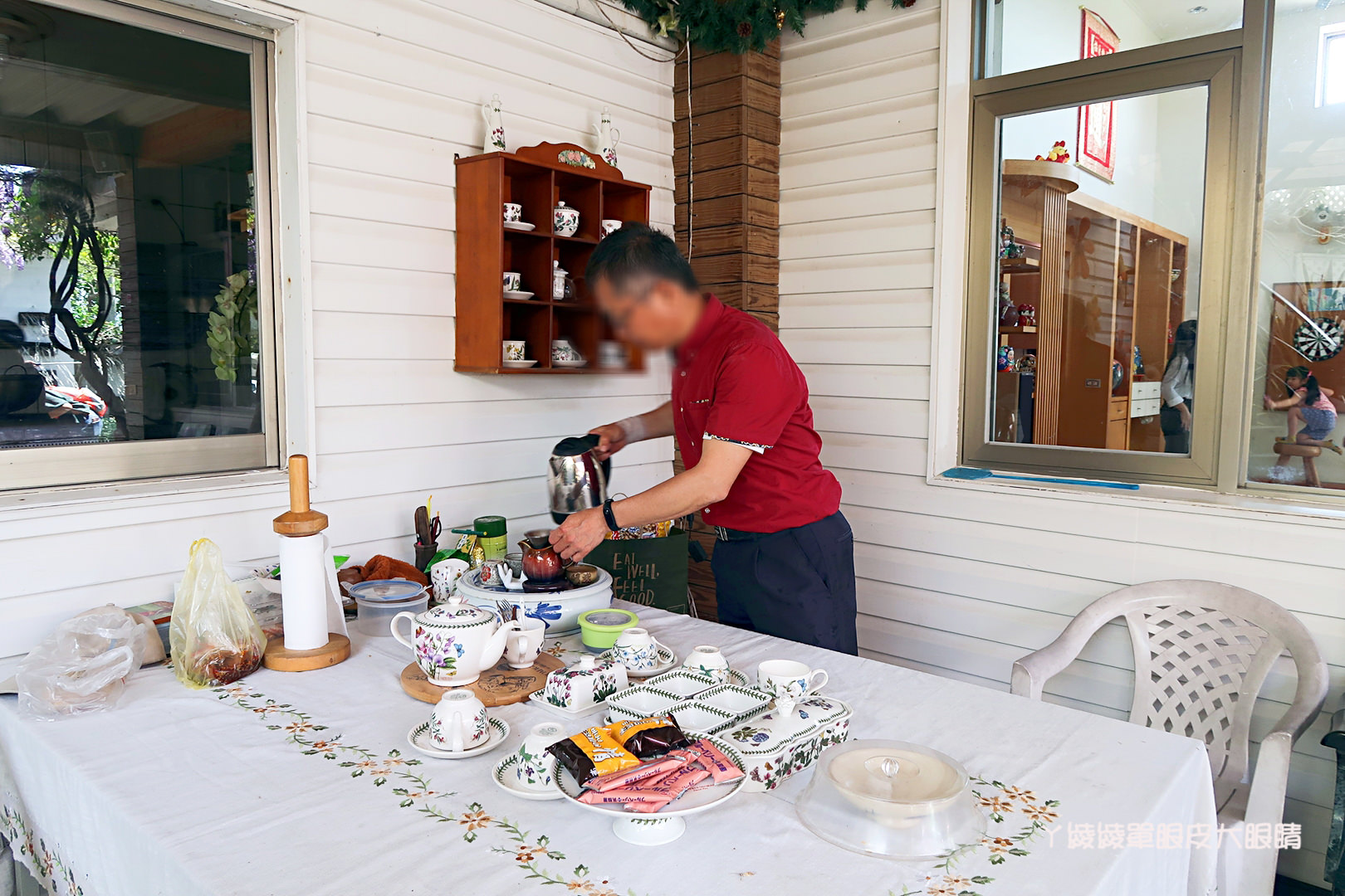 新竹旅遊景點！紫藤花盛開，新埔紫藤居限時開放，免費參觀夢幻紫色花瀑