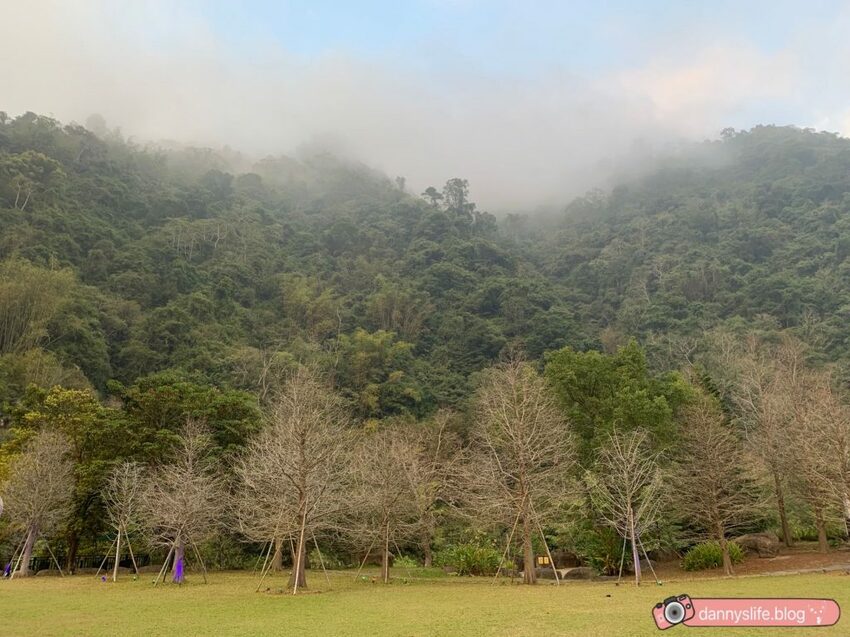 落羽松、櫻花、螢火蟲、繡球花到楓葉,一年四季都有不同自然風景的溫泉度假村。苗栗南庄住宿推薦。丹尼的吃喝玩樂~