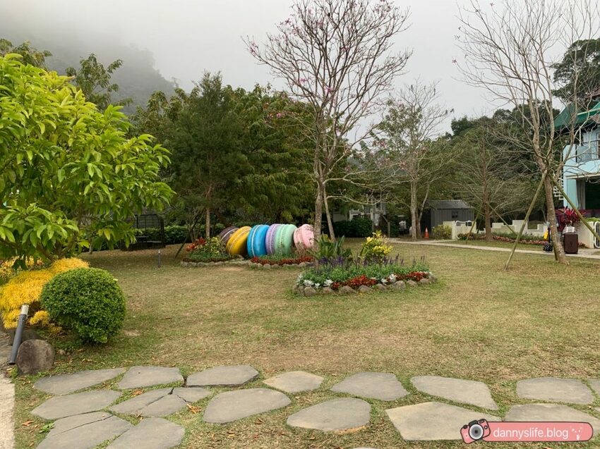 落羽松、櫻花、螢火蟲、繡球花到楓葉,一年四季都有不同自然風景的溫泉度假村。苗栗南庄住宿推薦。丹尼的吃喝玩樂~