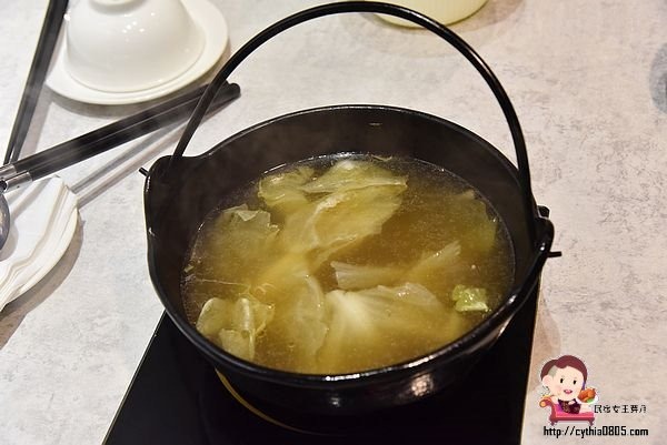 桃園區美食-原創屋石頭火鍋-無油煙的石頭火鍋，湯頭好喝又健康 (邀約) @民宿女王芽月-美食.旅遊.全台趴趴走