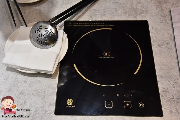 桃園區美食-原創屋石頭火鍋-無油煙的石頭火鍋，湯頭好喝又健康 (邀約) @民宿女王芽月-美食.旅遊.全台趴趴走