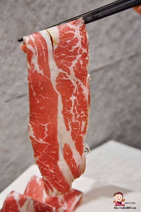 桃園區美食-原創屋石頭火鍋-無油煙的石頭火鍋，湯頭好喝又健康 (邀約) @民宿女王芽月-美食.旅遊.全台趴趴走