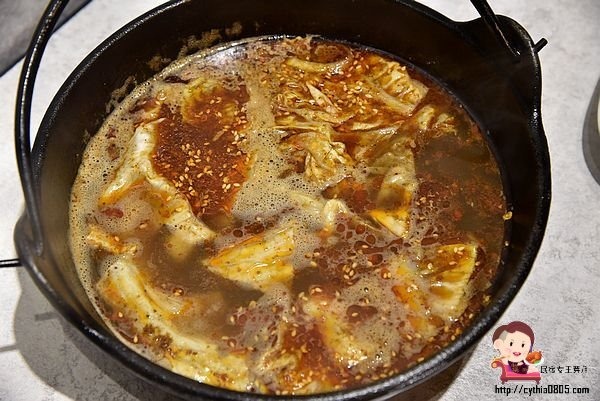 桃園區美食-原創屋石頭火鍋-無油煙的石頭火鍋，湯頭好喝又健康 (邀約) @民宿女王芽月-美食.旅遊.全台趴趴走