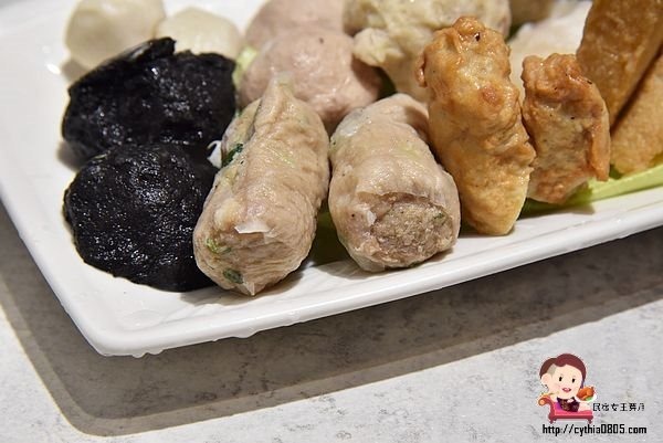 桃園區美食-原創屋石頭火鍋-無油煙的石頭火鍋，湯頭好喝又健康 (邀約) @民宿女王芽月-美食.旅遊.全台趴趴走