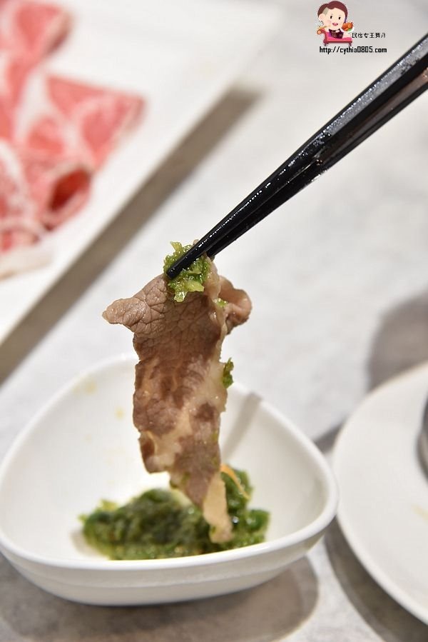 桃園區美食-原創屋石頭火鍋-無油煙的石頭火鍋，湯頭好喝又健康 (邀約) @民宿女王芽月-美食.旅遊.全台趴趴走