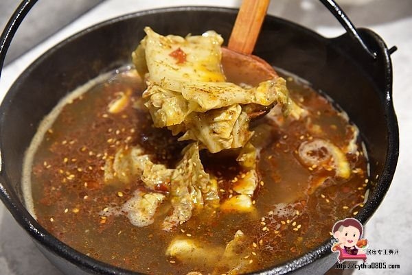 桃園區美食-原創屋石頭火鍋-無油煙的石頭火鍋，湯頭好喝又健康 (邀約) @民宿女王芽月-美食.旅遊.全台趴趴走