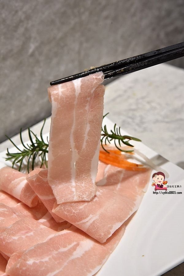 桃園區美食-原創屋石頭火鍋-無油煙的石頭火鍋，湯頭好喝又健康 (邀約) @民宿女王芽月-美食.旅遊.全台趴趴走