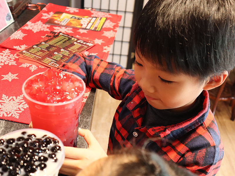 維縈家鄉碳烤雞排/糖貴妃手工黑糖飲/最新超值組合餐:雞排哥貴妃妹強勢回歸/最佳組合最多可省20元