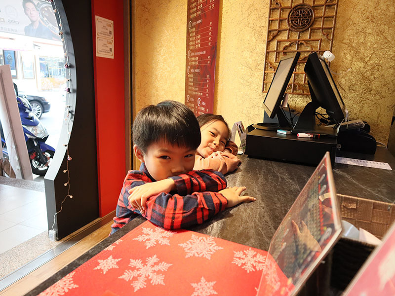 維縈家鄉碳烤雞排/糖貴妃手工黑糖飲/最新超值組合餐:雞排哥貴妃妹強勢回歸/最佳組合最多可省20元