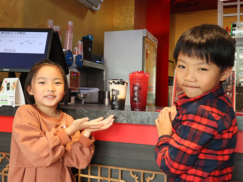 維縈家鄉碳烤雞排/糖貴妃手工黑糖飲/最新超值組合餐:雞排哥貴妃妹強勢回歸/最佳組合最多可省20元