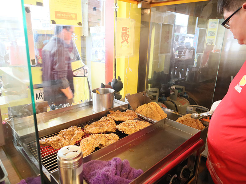 維縈家鄉碳烤雞排/糖貴妃手工黑糖飲/最新超值組合餐:雞排哥貴妃妹強勢回歸/最佳組合最多可省20元