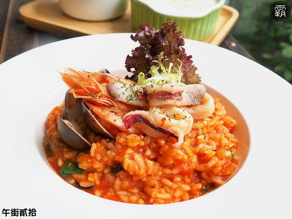 午街貳拾： 午街貳拾，澎湃早午餐，繽紛配色營養均衡，還有舒適慵懶的環境！