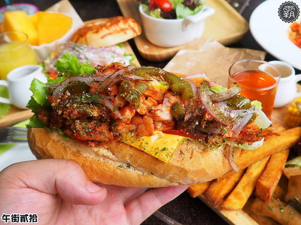 午街貳拾： 午街貳拾，澎湃早午餐，繽紛配色營養均衡，還有舒適慵懶的環境！