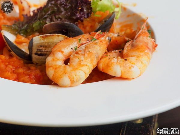 午街貳拾： 午街貳拾，澎湃早午餐，繽紛配色營養均衡，還有舒適慵懶的環境！