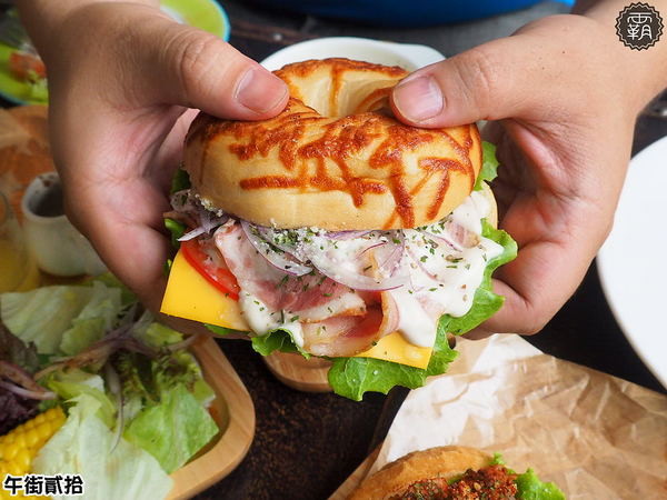 午街貳拾： 午街貳拾，澎湃早午餐，繽紛配色營養均衡，還有舒適慵懶的環境！