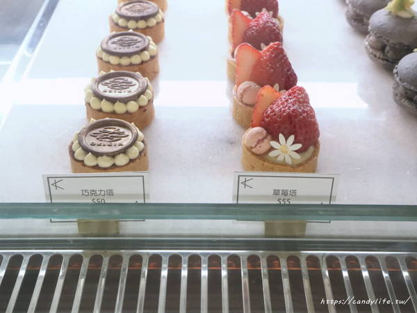 KAKA Pâtisserie・法式甜點・外燴:台中美食│KAKA Pâtisserie・法式甜點・外燴〃隱身在弄裡的可愛法式甜點,mini小塔可愛又好吃~