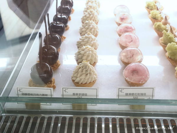 KAKA Pâtisserie・法式甜點・外燴:台中美食│KAKA Pâtisserie・法式甜點・外燴〃隱身在弄裡的可愛法式甜點,mini小塔可愛又好吃~