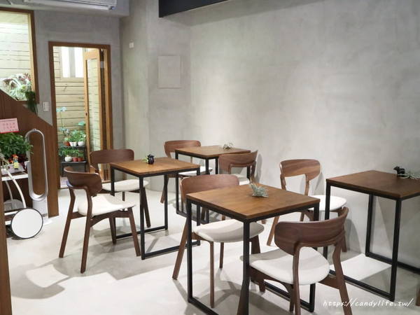 KAKA Pâtisserie・法式甜點・外燴:台中美食│KAKA Pâtisserie・法式甜點・外燴〃隱身在弄裡的可愛法式甜點,mini小塔可愛又好吃~