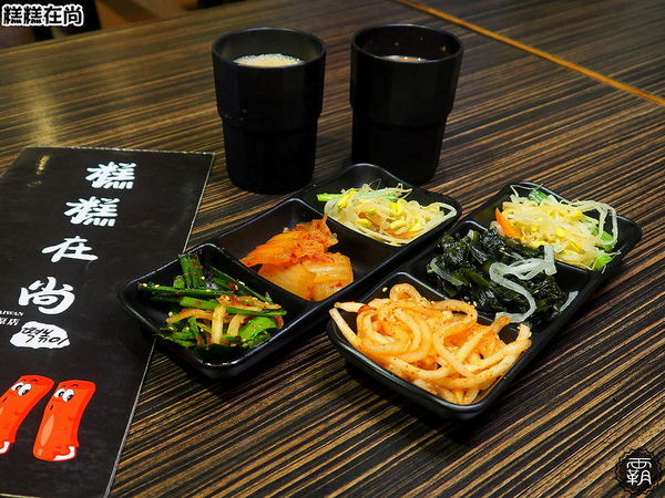 糕糕在尚(豐原店)： 糕糕在尚豐原店不只有韓國烤肉，澎湃的豆腐鍋，肉片堆起來像座小山！