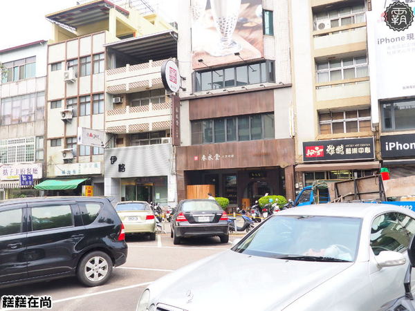 糕糕在尚(豐原店)： 糕糕在尚豐原店不只有韓國烤肉，澎湃的豆腐鍋，肉片堆起來像座小山！