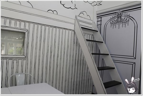 黑犬 Black Doggy：[食記]►台北士林區◄超人氣漫畫風格餐廳－黑犬BLACK DOGGY /舒芙蕾歐姆蛋系列/日式舒芙蕾/小犬氣泡飲/奶油空心餅