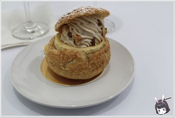 黑犬 Black Doggy：[食記]►台北士林區◄超人氣漫畫風格餐廳－黑犬BLACK DOGGY /舒芙蕾歐姆蛋系列/日式舒芙蕾/小犬氣泡飲/奶油空心餅