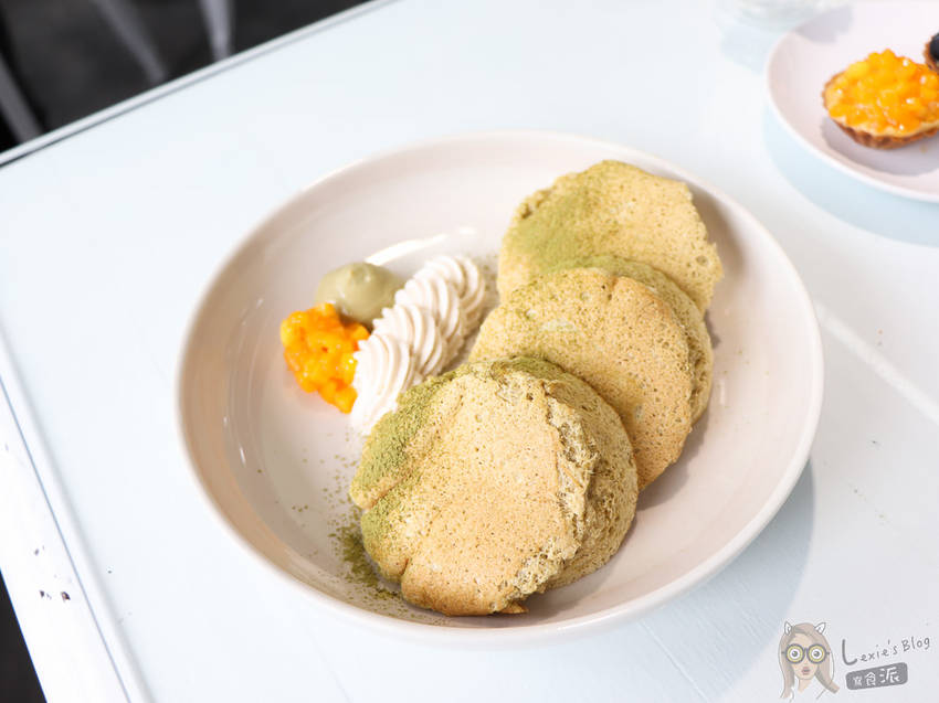 士林餐廳推薦》黑犬-黑白漫畫風餐廳,又美又好吃的清新空間 - Lexies Blog,寫食派