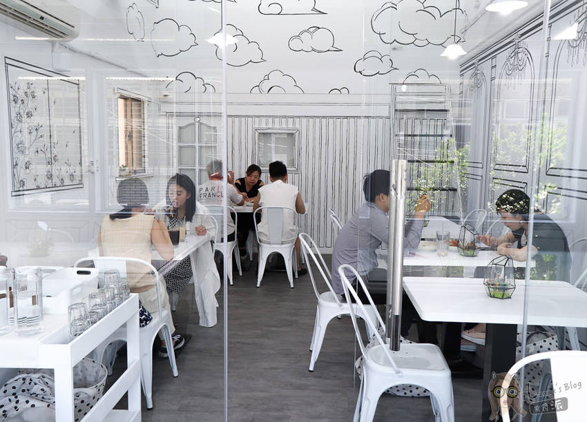 士林餐廳推薦》黑犬-黑白漫畫風餐廳,又美又好吃的清新空間 - Lexies Blog,寫食派