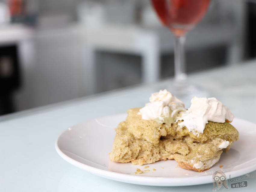 士林餐廳推薦》黑犬-黑白漫畫風餐廳,又美又好吃的清新空間 - Lexies Blog,寫食派