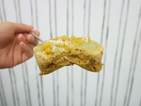 黑犬 Black Doggy：黑犬 Black Doggy-台北士林韓系漫畫咖啡館  黑白色系交織出拍不完的美圖  餐點不馬虎  從外形到味道都吸引人