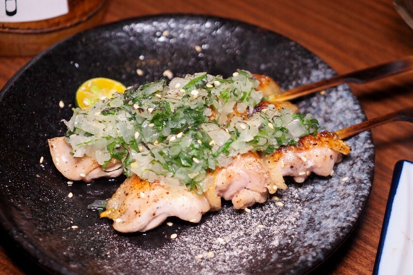 破千google評論4.8高分,隱身通化街夜市裡的人氣串燒居酒屋,捷運信義安和站美食推薦♥樂氣串燒居酒屋♥