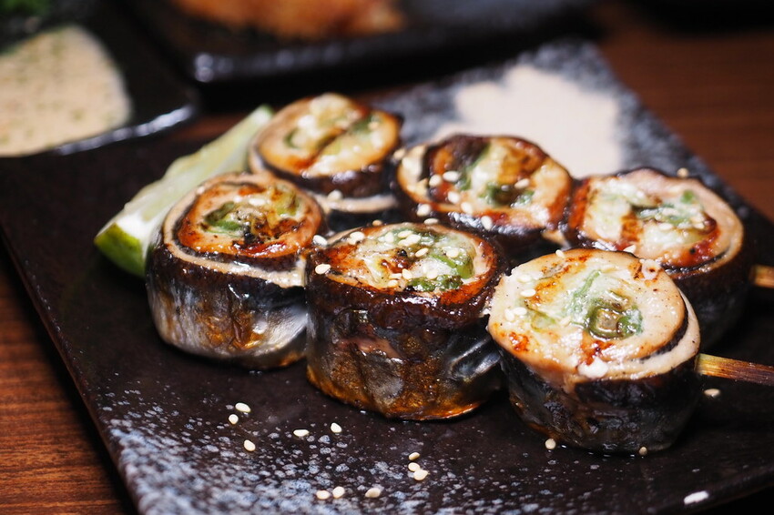 破千google評論4.8高分,隱身通化街夜市裡的人氣串燒居酒屋,捷運信義安和站美食推薦♥樂氣串燒居酒屋♥