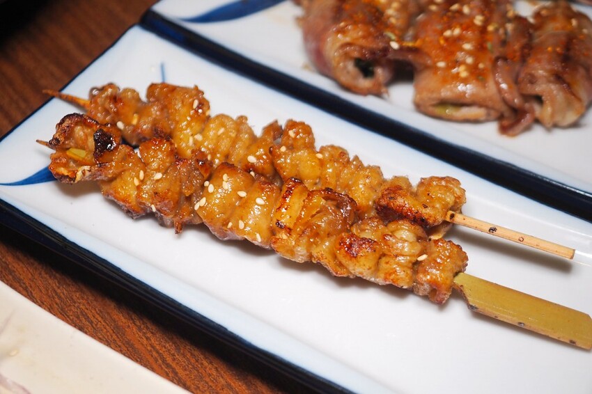 破千google評論4.8高分,隱身通化街夜市裡的人氣串燒居酒屋,捷運信義安和站美食推薦♥樂氣串燒居酒屋♥