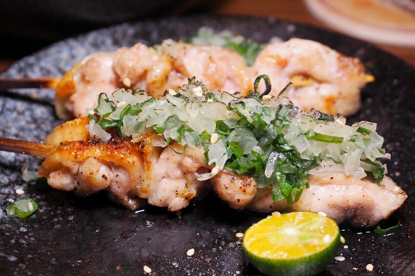 破千google評論4.8高分,隱身通化街夜市裡的人氣串燒居酒屋,捷運信義安和站美食推薦♥樂氣串燒居酒屋♥