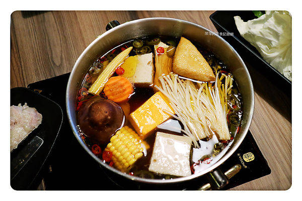 【台北美食】湯廠Soup Factory - 國父紀念館火鍋/特色湯頭✖️台北市長也來吃❤️東區火鍋推薦/副餐無限供應 - 捷運國父紀念館站